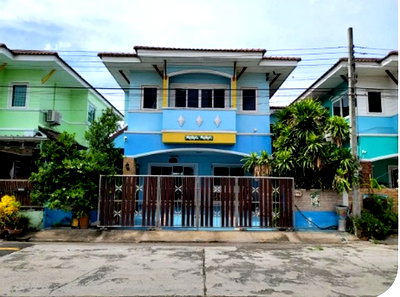 Houses for sale Phet Kasem Road : FOR SALE  HOUSE PROPERTY  2266000 BAHT.