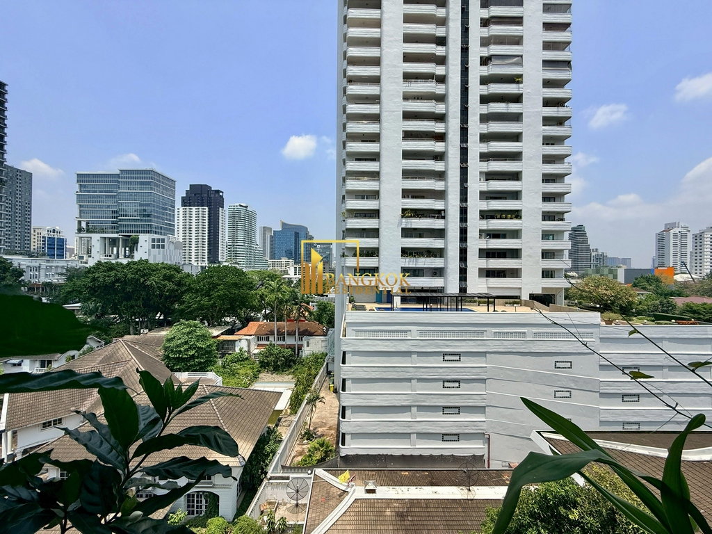 รูป The Bangkok 61 | Wonderful 3 Bedroom Condo in Ekkamai Area - BR61280CD - รูปที่ 8/29