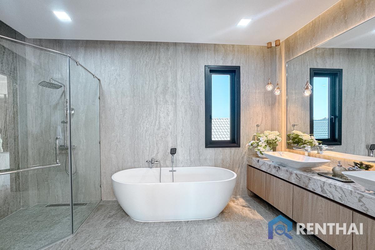 รูป บ้านหรูสไตล์โมเดิร์นทรอปิคอล 5 ห้องนอน ทำเลศักยภาพพัทยา - รูปที่ 18/20