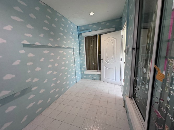 รูป N182 ขายบ้านแฝดชั้นครึ่งบ้านหลังมุม พร้อมเฟอร์ หมู่บ้านสินทรัพย์ 2 ถนนรังสิตนครนายกคลอง 4 บ้านหลังมุมน่าอยู่ตกแต่งแนวสวนแบบธรรมชาติ มีพื้นที่ข้างบ้าน  - รูปที่ 21/26