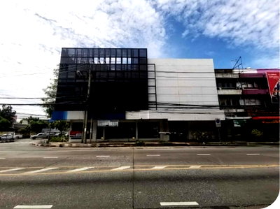 Office for sale Lat Phrao Road : FOR SALE  OFFICE PROPERTY  31611000 BAHT.