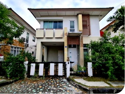 Houses for sale Nawamintrachinuthit Benjamarachalai School : FOR SALE  HOUSE PROPERTY  2515000 BAHT.