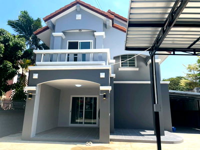 Houses for sale Bangkok : Single detached house for sale, 2 storeys, in Baan Suay Rim Than 1 Village, corner unit, Thawi Watthana District, Bangkok.