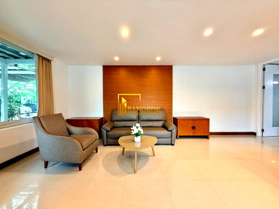 Houses for rent Watthana : Very Spacious 4 Bedroom House For Rent in Ekkamai Area - BR8448SH