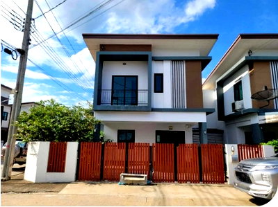 Houses for sale Bangkok : FOR SALE  HOUSE PROPERTY  3067000 BAHT.