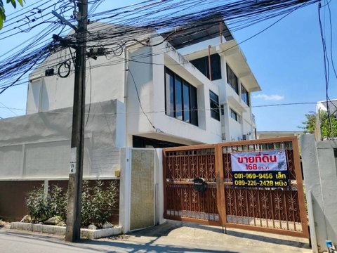 ที่ดินถนนสุขุมวิท เอกมัย ซ.12 เชื่อมทองหล่อภายใน 5นาที ที่ดินทรงสวยมาก