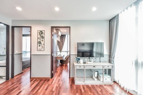 รูปภาพ Wish Signature: 46 sqm. 40 floor with private lift. ห้อง 46ตรม. ทิศใต้ 2ห้องนอน1 ห้องน้ำ 1 ห้องนั่งเล่น ชั้น 40, มีลิฟท์ส่วนตัว เดินไปพารากอนได้