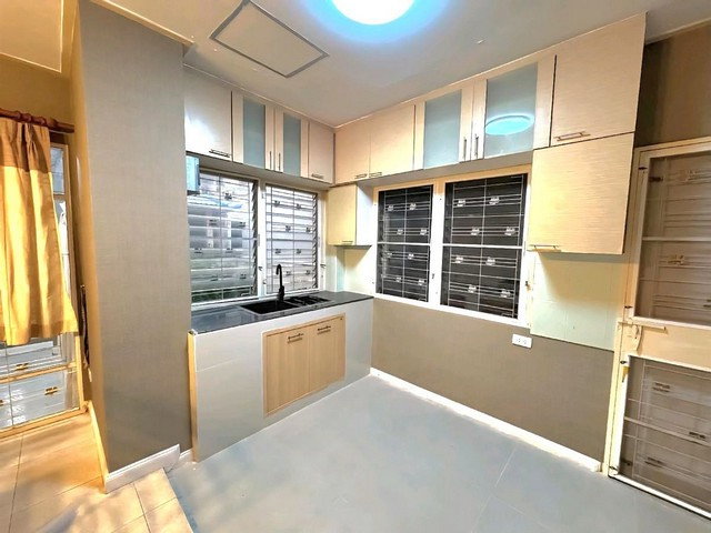 รูป บ้านเดี่ยว 2ชั้นให้เช่า รีโนเวทใหม่ อยู่ถนน รามคำแหง164 ใกล้วัดตลาดน้ำขวัญเรียม - รูปที่ 5/8