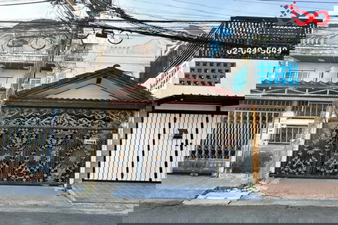 ขายทาวน์เฮาส์ 2 ชั้น ไพโรจน์กิจจา บางนา-ตราด 27 ทำเลดี รีโนเวทเพิ่มมูลค่าได้ 