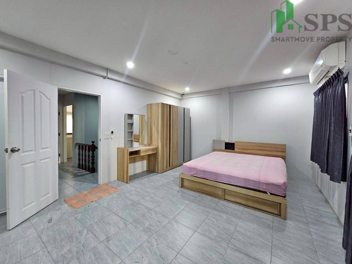 รูป ให้เช่า Townhouse สุขุมวิท 72 ใกล้บีทีเอสแบริ่ง (SPSP654) - รูปที่ 11/16