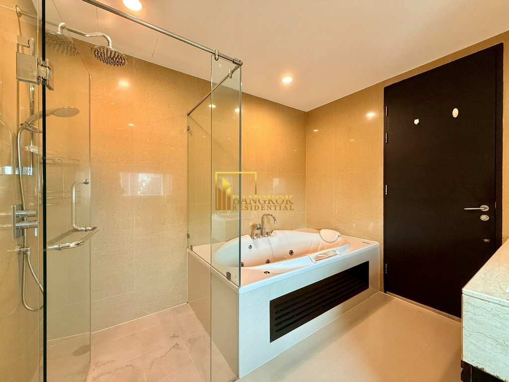 รูป Ideal 24 | Beautiful 3 Bedroom Luxury Condo in Phrom Phong - BR15898CD - รูปที่ 22/58