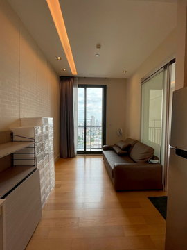 Equinox                   Phahol-Vipha