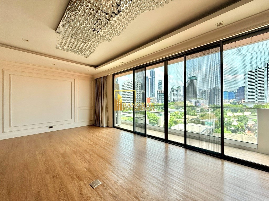 รูป Phatsana Gardens | Large 3 Bedroom Residence in Ekkamai - BR5954CD - รูปที่ 2/50