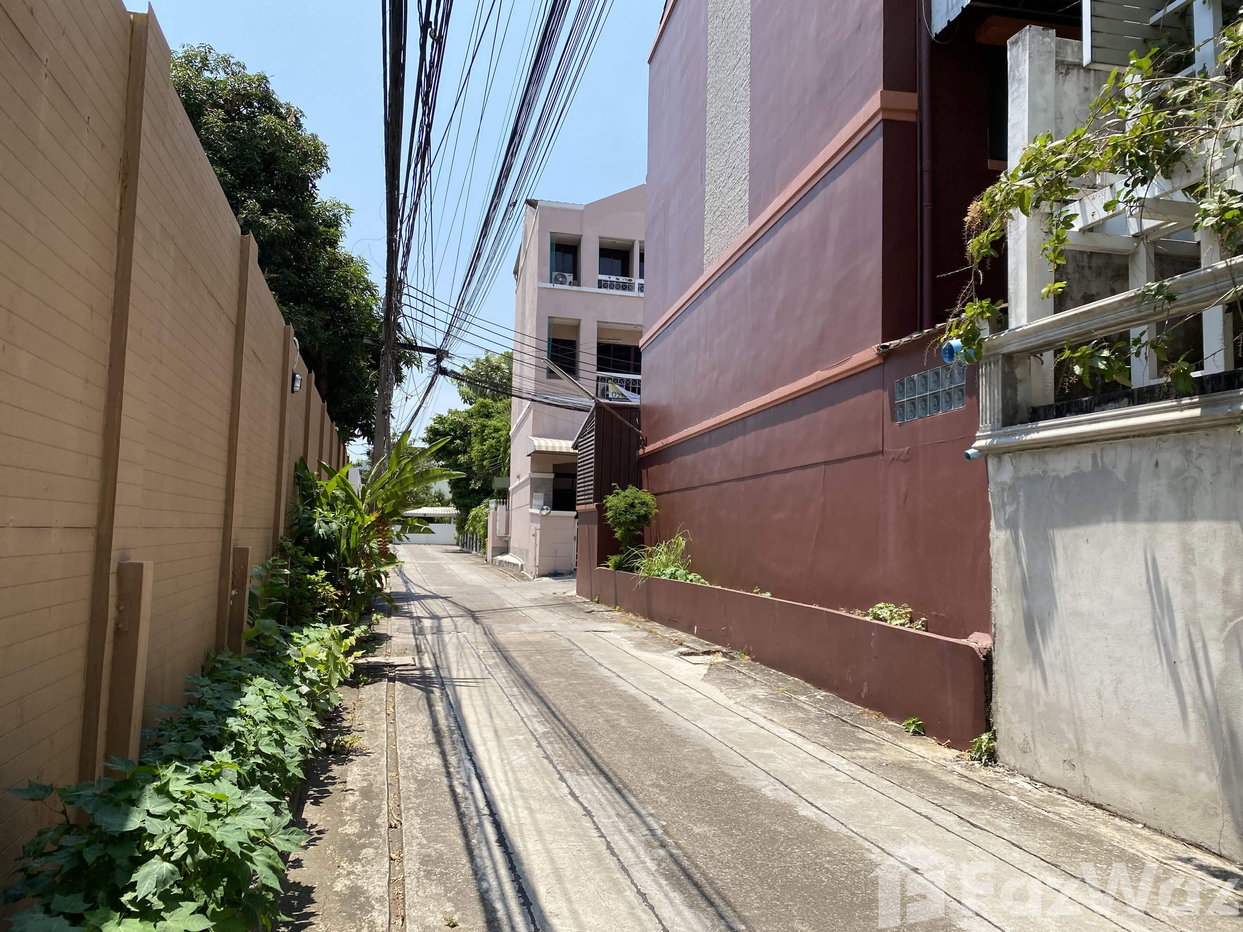 รูป ทาวน์เฮ้าส์ให้เช่า 4 ห้องนอน ใน พระโขนง, กรุงเทพมหานคร 1626778 - รูปที่ 17/36