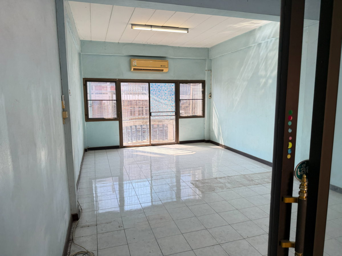 รูป อาคารพาณิชย์ 3 ชั้นครึ่ง 2ห้องนอน 3ห้องน้ำ 1ห้องครัว  - รูปที่ 13/32