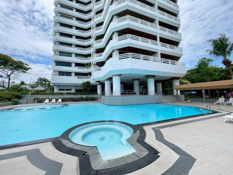Luxury Beachfront Condo in Pattaya – Resort Style Living | 252 SQ.M. Sea View | Direct Beach Access | Foreign Quota Available