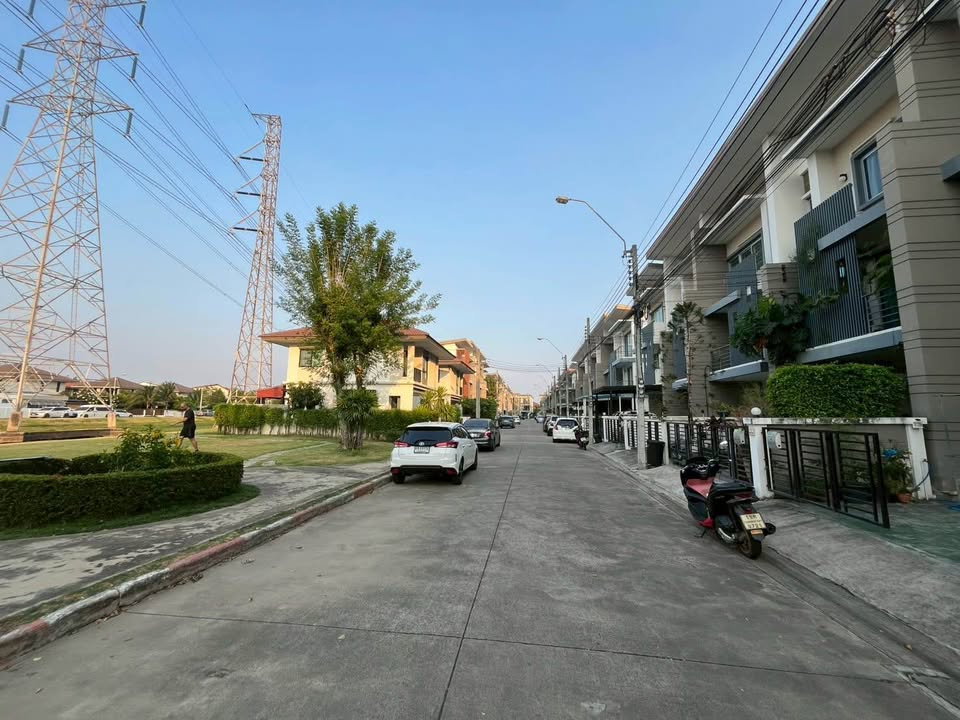 picture Town Plus Prachauthit 90 ✅ Special Price 2,490,000 THB ✅ - 12/15