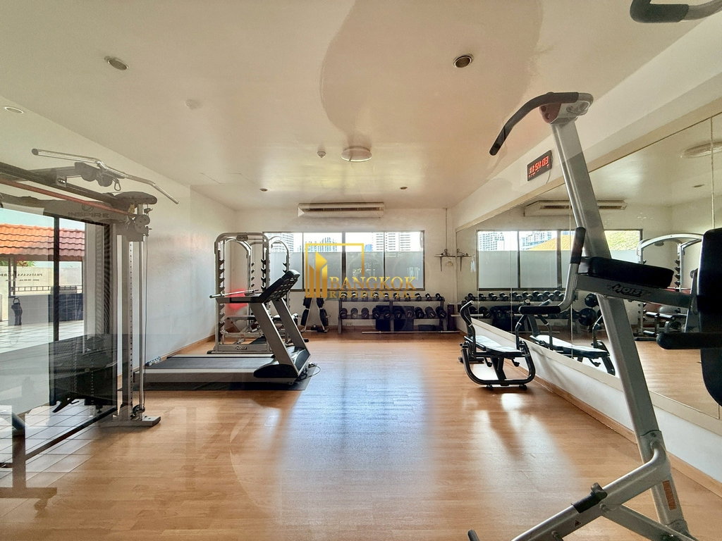รูป Phatsana Gardens | Large 3 Bedroom Residence in Ekkamai - BR5954CD - รูปที่ 46/50