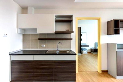 Condos for sale Pattaya : Supalai Mare for Sale below Market Price!!! Room Size 45sq.m'  1bedroom 1bathroom ( Foreign Name!)