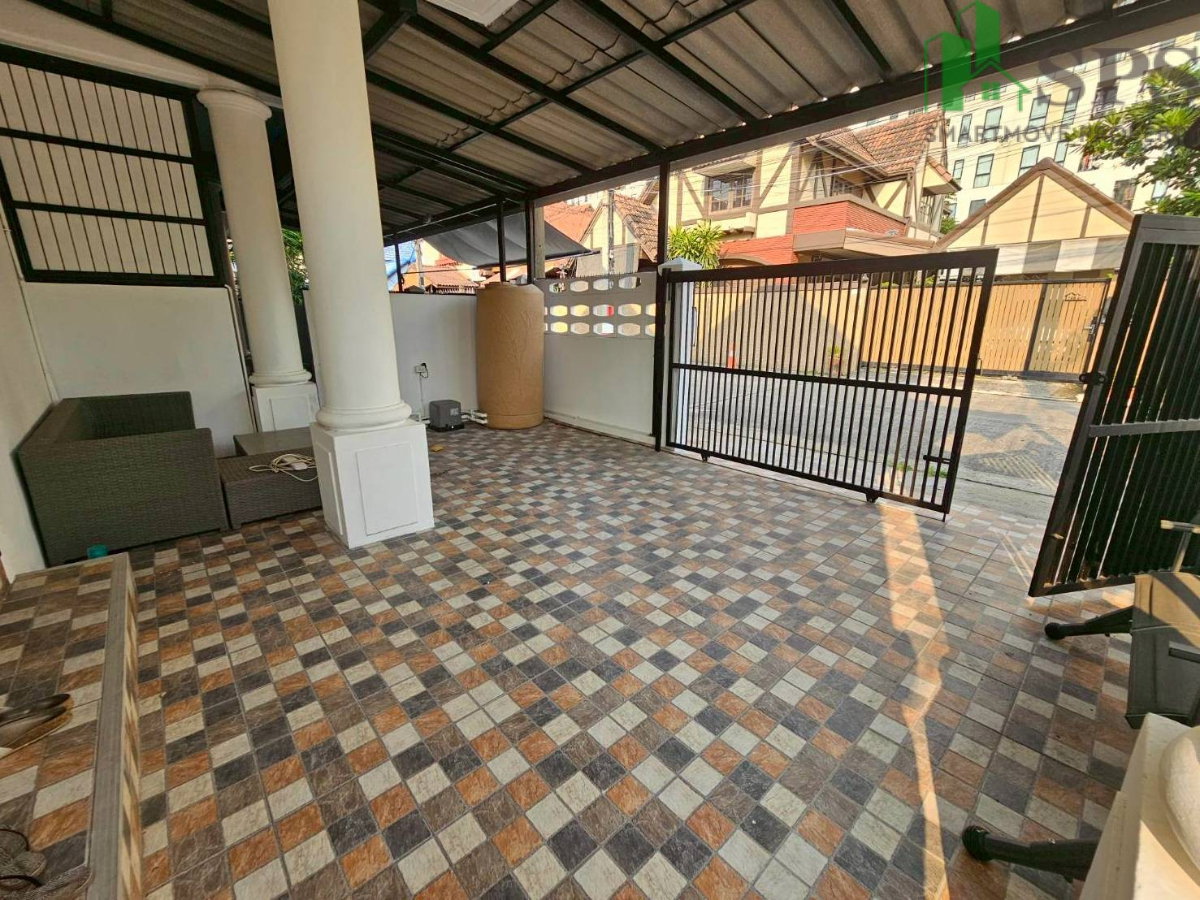 รูป ให้เช่า Townhouse หลังมุม สุขุมวิท 72 ใกล้บีทีเอสแบริ่ง (SPSP653) - รูปที่ 19/19
