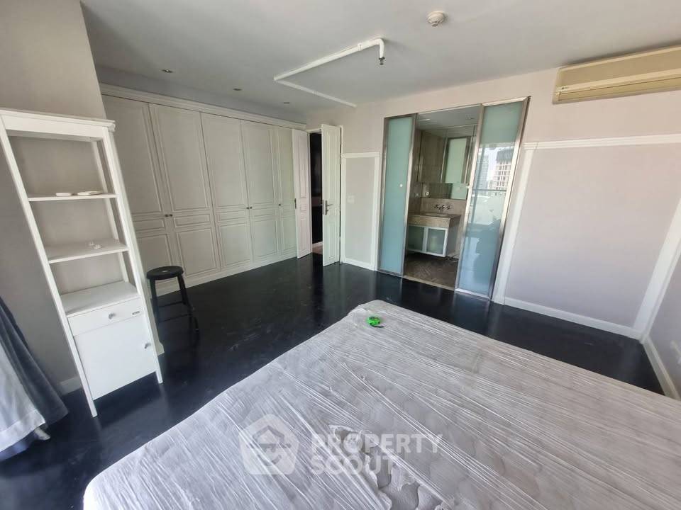 รูป คอนโด 2-ห้องนอน ที่ เออร์บานา หลังสวน คอนโดมิเนียม ใกล้ BTS ราชดำริ (ID 2817232) - รูปที่ 9/12