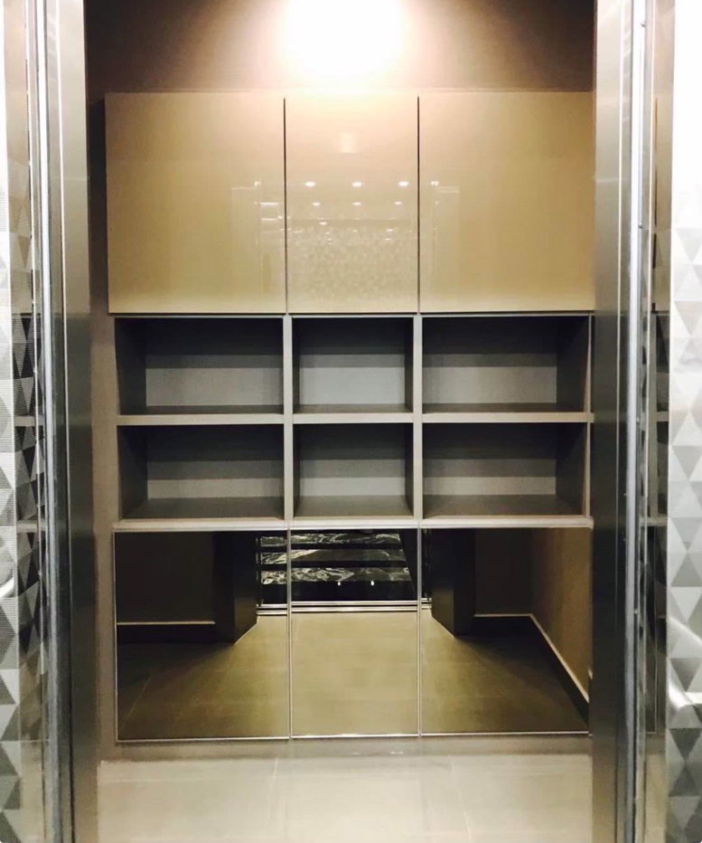 picture Noble                   Ploenchit  - 10/14