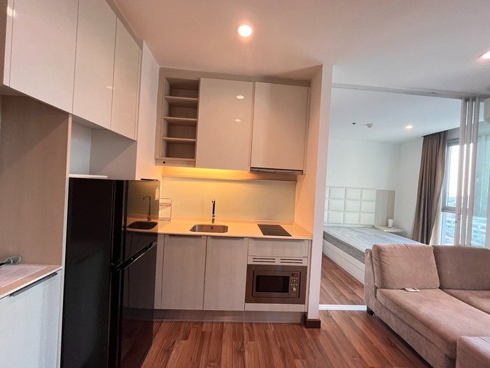 รูป 💖💖 ให้เช่าคอนโด ชีวาทัย อินเตอร์เชนจ์ (Chewathai Interchange) /1 ห้องนอน ขนาด 27 ตรม ราคา 12,000 บาท/ สนใจสอบถามได้นะคะ Line ID = atfirm2010💖💖 - รูปที่ 4/14