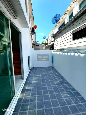 Townhouses for sale : For Sale Townhouse/Townhome  , INDY PRACHAUTHIT 1 , corner unit , newly renovated , Thung Khu , Thung Khu , Bangkok , CX-96852 ✅ Live chat with us ADD LINE @connexproperty ✅