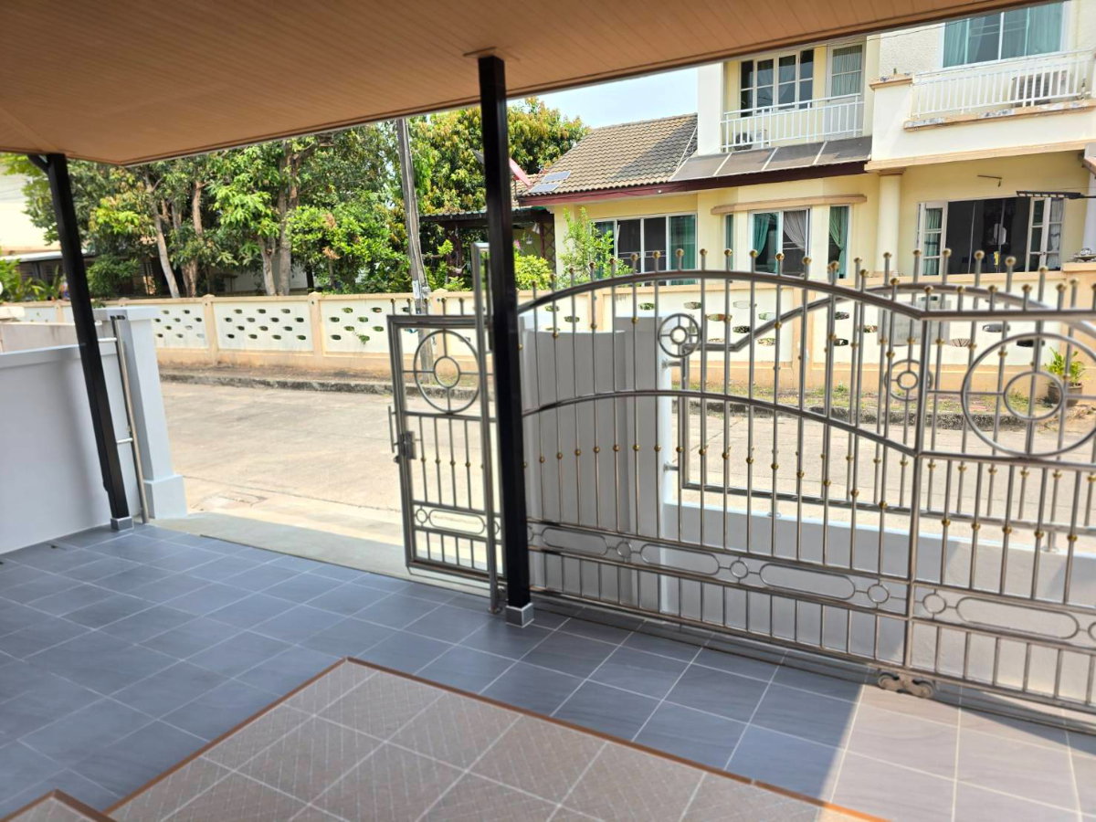 รูป หมู่บ้านชัยพฤกษ์ 1 (สุวินทวงศ์-คุ้มเกล้า) " แลนด์ แอนด์ เฮ้าส์ " บ้านสวยพร้อมอยู่! รีโนเวทใหม่ทั้งหลัง สไตล์โมเดิร์น - รูปที่ 9/39