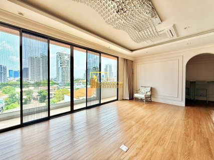 รูปภาพ Phatsana Gardens | Large 3 Bedroom Residence in Ekkamai - BR5954CD