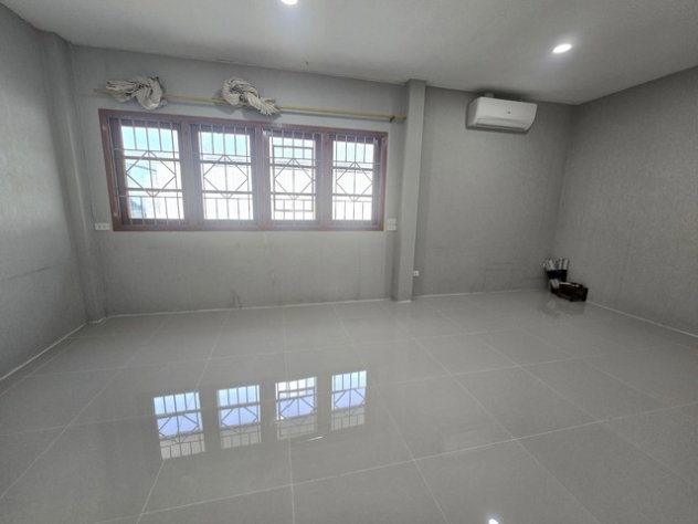 รูป ให้เช่าอาคารบ้านชั้นเดียว582ตรม. ซอยเรวดี ถ.ติวานนท์ ใกล้เดอะมอลล์งามวงศ์วาน - รูปที่ 5/8