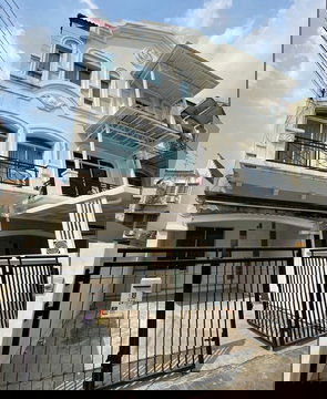 3-story townhome for rent in Baan Klang Muang Swiss Town. Beautiful unit in a great location. Interested? Add me on Line: @841qqlnr