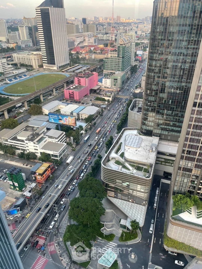 รูป คอนโด 2-ห้องนอน ที่ คิว อโศก ใกล้ MRT เพชรบุรี (ID 1481184) - รูปที่ 12/13