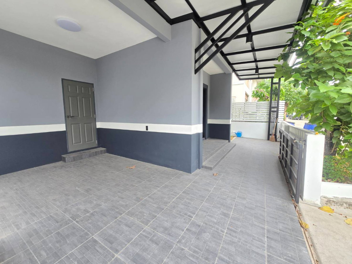 รูป ลดราคา..บ้านแฝดสไตล์บ้านเดี่ยว  รีโนเวทใหม่ หมู่บ้าน พร้อมพัฒน์1 ปัญญาอินทรา คลองสามวา ใกล้ซาฟารีเวิลด์ รถไฟฟ้า - รูปที่ 6/43