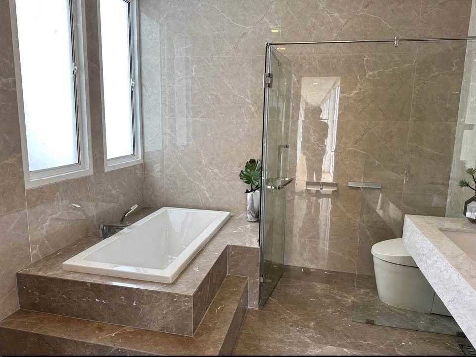 picture LTHC15039- 🏡💦 Luxury House for Rent | Lat Phrao | Private Pool Living for Family Comfort | Near BTS Ha Yaek Lat Phrao | 350,000 THB/Month - 5/6