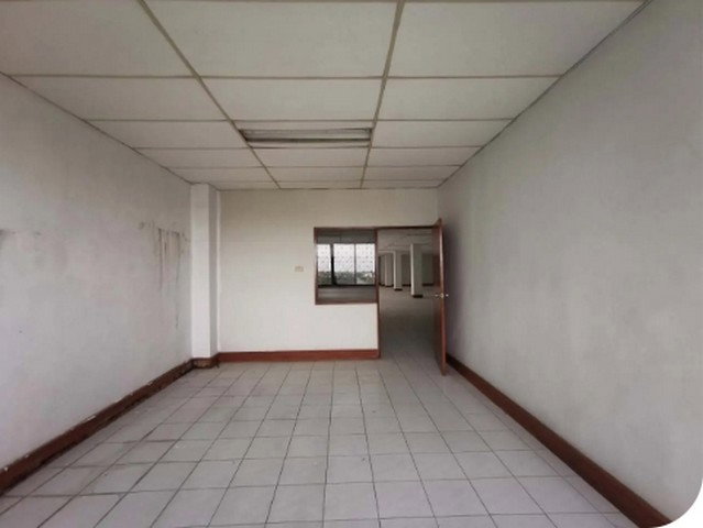 picture FOR SALE  OFFICE PROPERTY  25894000 BAHT. - 7/8