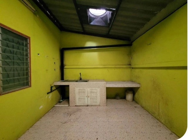 รูป BP00948 ขายทาวน์เฮ้าส์ หมู่บ้าน วโรชา 4 ตำบล บางเสาธง อำเภอ บางเสาธง จังหวัด สมุทรปราการ - รูปที่ 4/8