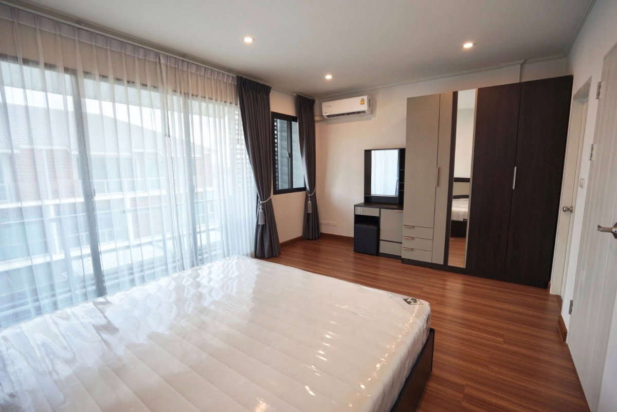 รูป ✨ให้เช่าTownHouse  Supalai Essence ลาดพร้าว 107 ✨LineID: @Propvel (มี@ ข้างหน้า)✨ - รูปที่ 7/7