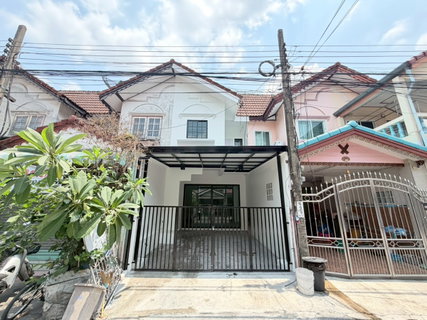ขายทาวน์เฮ้าส์ 2 ชั้น รีโนเวทใหม่ พร้อมอยู่ หมู่บ้านสวนทองวิลล่า 3 | ซอยรามอินทรา 40 แยก 8 (นวลจันทร์ บึงกุ่ม) 
