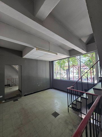 รูป HR3401ให้เช่าตึกแถว เพิ่งรีโนเวทใหม่ ใกล้ MRT บางซ่อน พื้นที่กว้าง จอดรถสะดวก เชื่อมต่อทุกการเดินทาง ตอบโจทย์ทั้งธุรกิจและอยู่อาศัย - รูปที่ 8/9