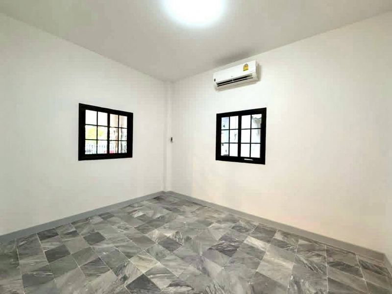 รูป ขายบ้านเดี่ยวศรีราชา รีโนเวทใหม่  หมู่บ้านสหภาพ 2 ใกล้แหล่งชุมชน - รูปที่ 7/13