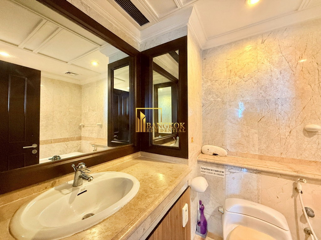 picture All Seasons Mansion | Spacious 2 Bedroom Condo in Phloenchit - BR3982CD - 20/43