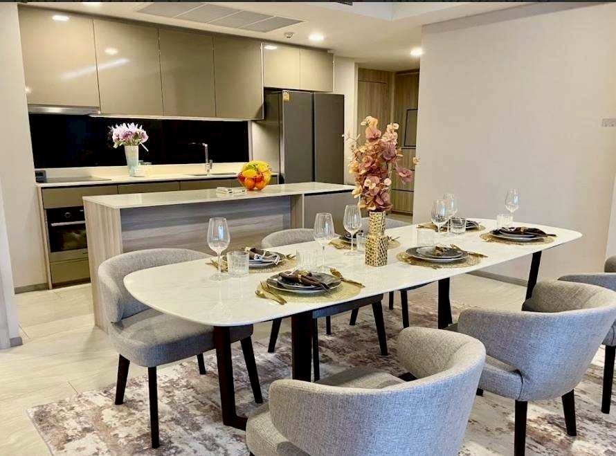 รูป LTH15053 – Spacious Condo Low Floor for Rent Asok | City Lifestyle Best Value | Near BTS Asok | 99,000 THB | คอนโดให้เช่า อโศก ห้องกว้าง ชั้นต่ำ ไลฟ์สไตล์เมือง คุ้มค่า ใกล้ BTS อโศก - รูปที่ 2/4