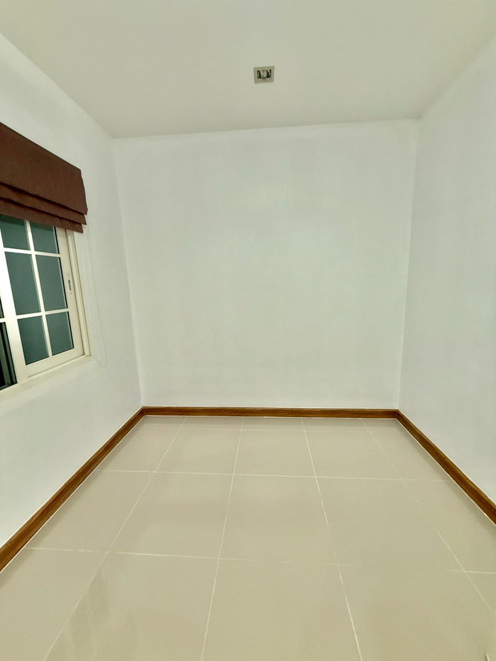 รูป 🏡 ปล่อยเช่าทาวน์โฮม Golden Town รามอินทรา-คู้บอน 3 ห้องนอน 2 ห้องน้ำ บ้านสวย พร้อมอยู่ ทำเลดีมาก ใกล้แหล่งไลฟ์สไตล์ครบ!🐶 อนุญาตสัตว์เลี้ยงตัวเล็ก - รูปที่ 8/12