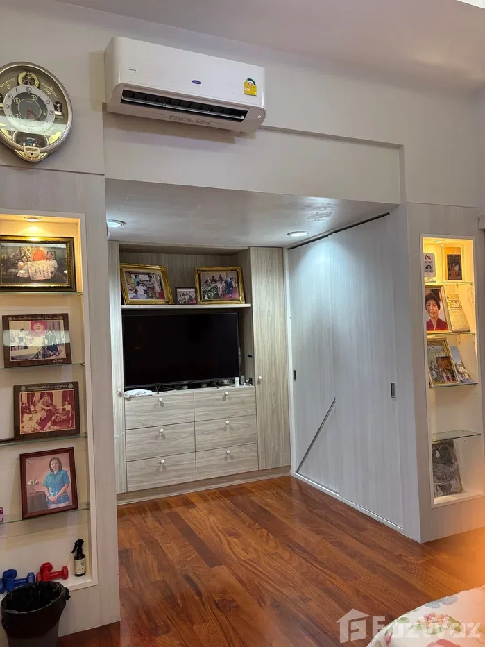 รูป ขาย ทาวน์เฮ้าส์ 4 ห้องนอน ในโครงการ บ้านกลางกรุง สาทร-นราธิวาส 6196291 - รูปที่ 32/38