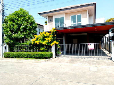 Houses for rent Thung Khru : [Large Detached House! Near Rama 3 - Silom Expressway P-48868 for Rent Centro Suksawat - Rama 3 | line @easythaihome 085-592-2897 | 27K