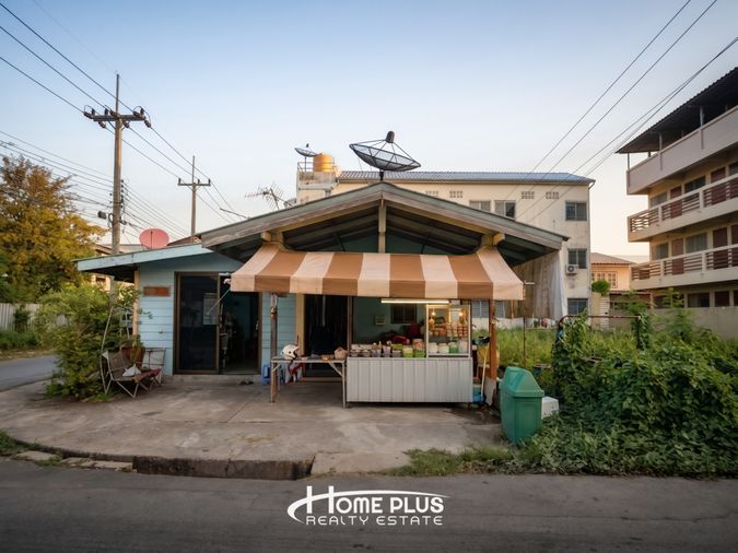 ที่ดินพร้อมสิ่งปลูกสร้าง แปลงมุม เคหะร่มเกล้า 29 แยก 1-2