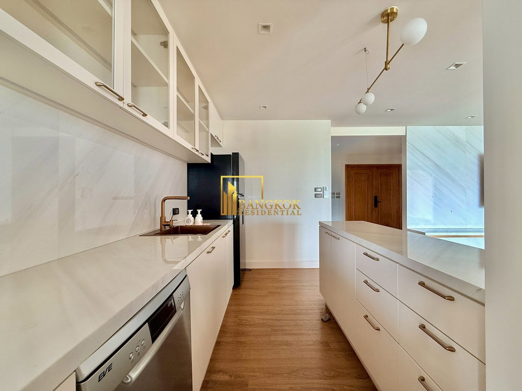 รูป Phatsana Gardens | Large 3 Bedroom Residence in Ekkamai - BR5954CD - รูปที่ 14/50