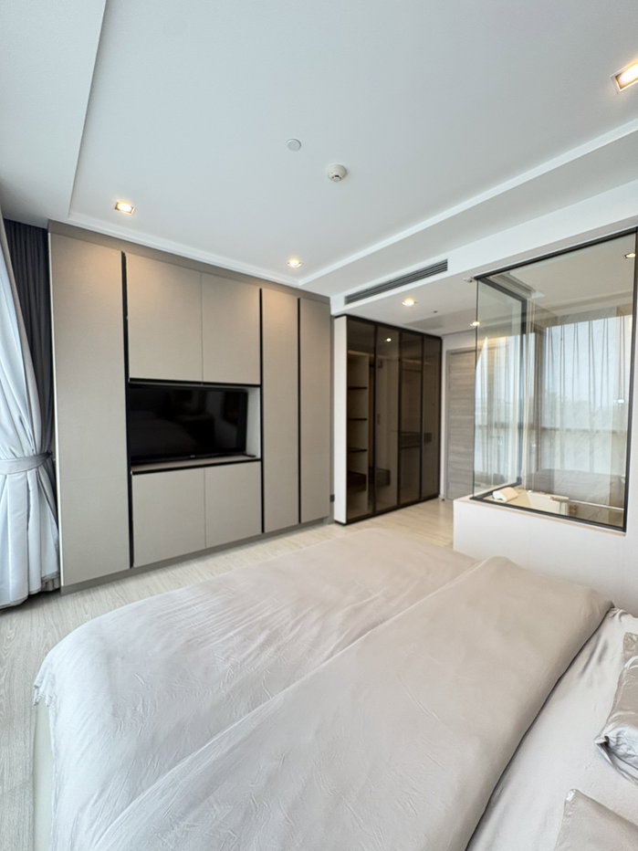 รูป ให้เช่าคอนโดหรู เดอะรูมสุขุมวิท 38 | 2 นอน 2 น้ำ 77 ตร.ม. ห้องมุม มีอ่างอาบน้ำ | แต่งสวยสไตล์ Modern Luxury  ใกล้ BTS ทองหล่อ เอ็มโพเรียม ทางด่วน - รูปที่ 2/21