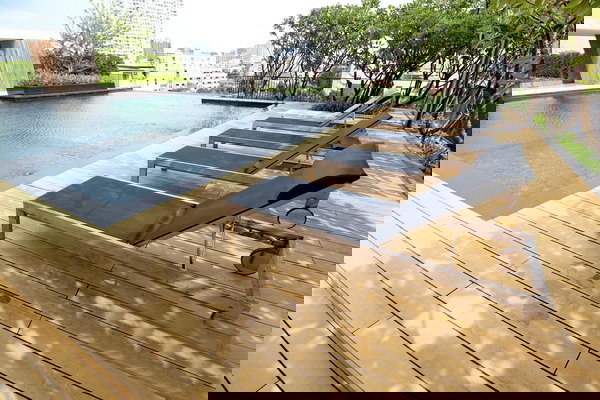 รูป สูงที่สุดในลาดพร้าว คอนโดหรู 51.9 ตรม. ชั้น 44, วิวเหนือทุกตึก จับจองด่วน, ดิ อิสสระ ลาดพร้าว, เดินเพียง 400 เมตร. ถึง MRT ลาดพร้าว, Rare Unit ทำเลทอง - รูปที่ 41/45